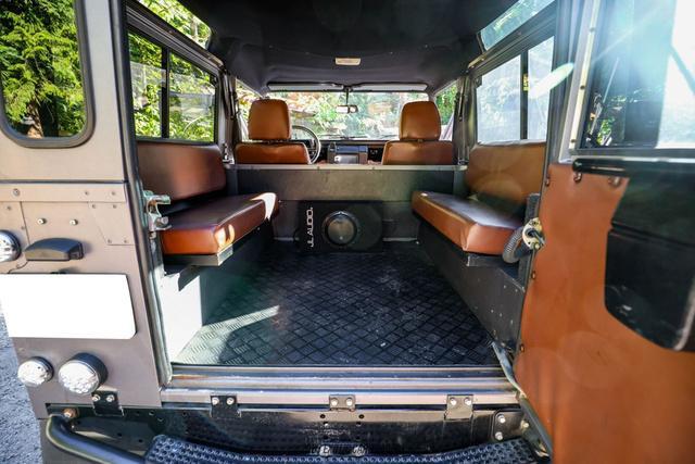 Photo of 1991 Satin Gray Land Rover Defender