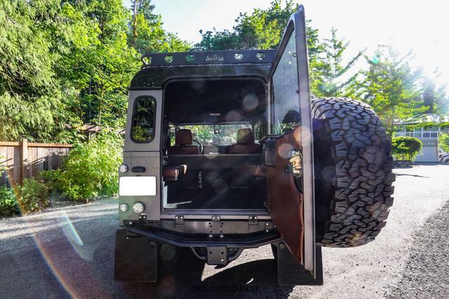 Photo of 1991 Satin Gray Land Rover Defender