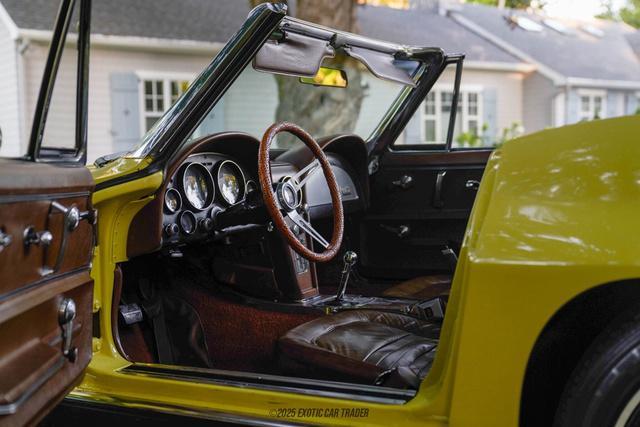Photo of 1967 Sunfire Yellow Chevrolet Corvette