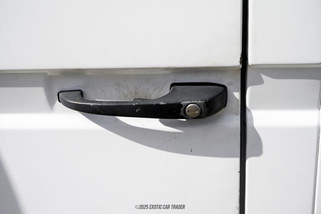 Photo of 1981 White Volkswagen Vanagon