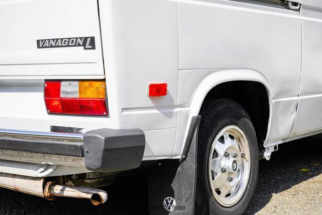 Photo of 1981 White Volkswagen Vanagon