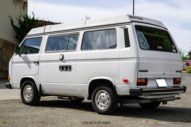 Photo of 1981 White Volkswagen Vanagon
