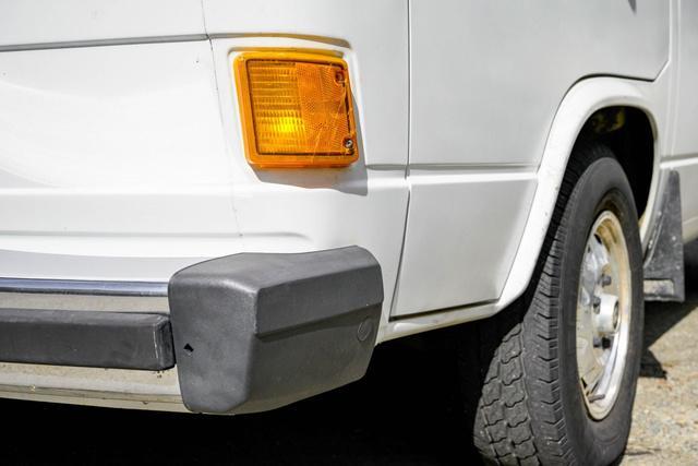 Photo of 1981 White Volkswagen Vanagon