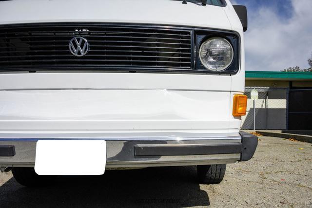 Photo of 1981 White Volkswagen Vanagon