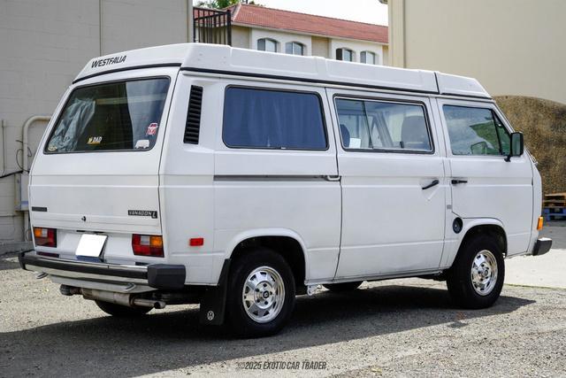 Photo of 1981 White Volkswagen Vanagon