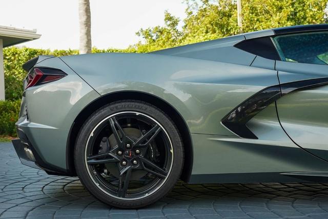 Photo of 2022 Hypersonic Gray Metallic Chevrolet Corvette