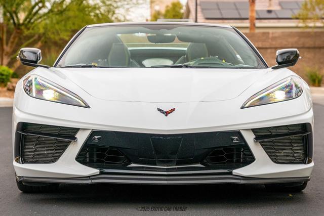 Photo of 2022 Arctic White Chevrolet Corvette
