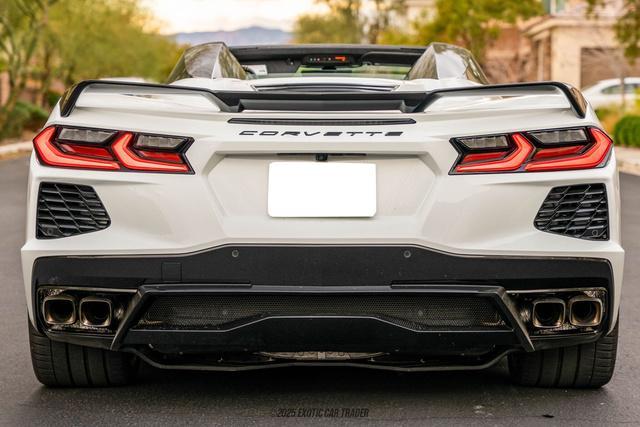 Photo of 2022 Arctic White Chevrolet Corvette