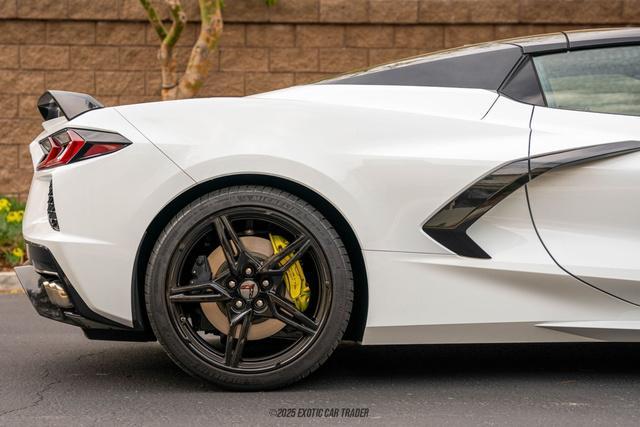 Photo of 2022 Arctic White Chevrolet Corvette
