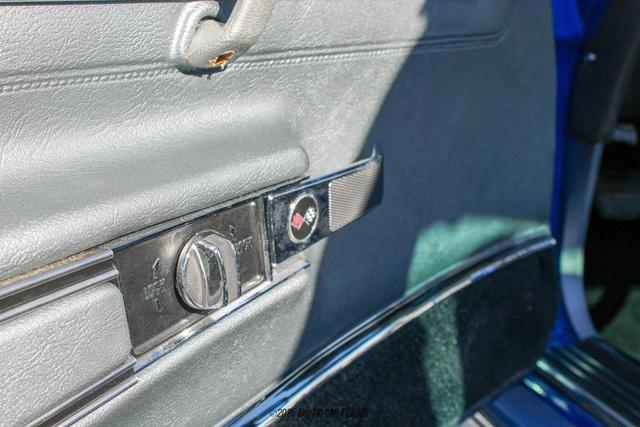Photo of 1977 Blue Chevrolet Corvette