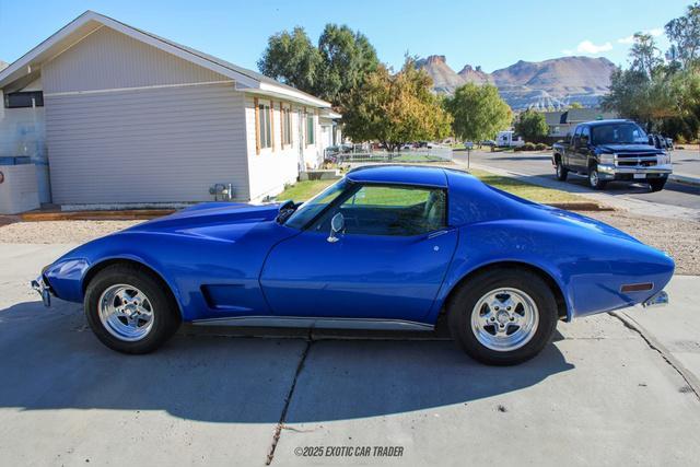 Photo of 1977 Blue Chevrolet Corvette