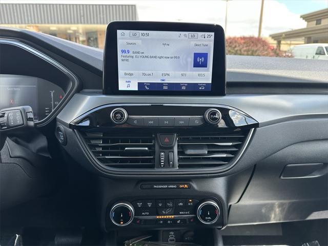 Photo of 2024 Iconic Silver Metallic Ford Escape