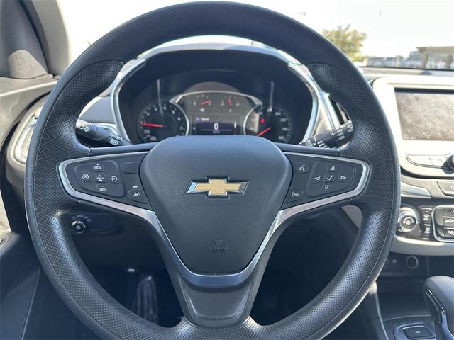Photo of 2023 Summit White Chevrolet Equinox
