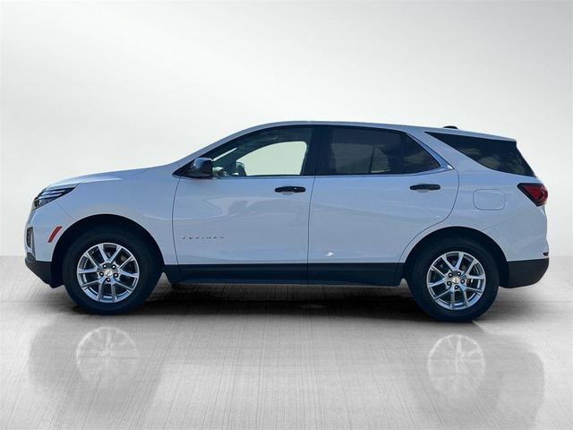 Photo of 2023 Summit White Chevrolet Equinox