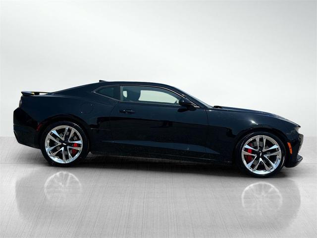 Photo of 2020 Black Chevrolet Camaro