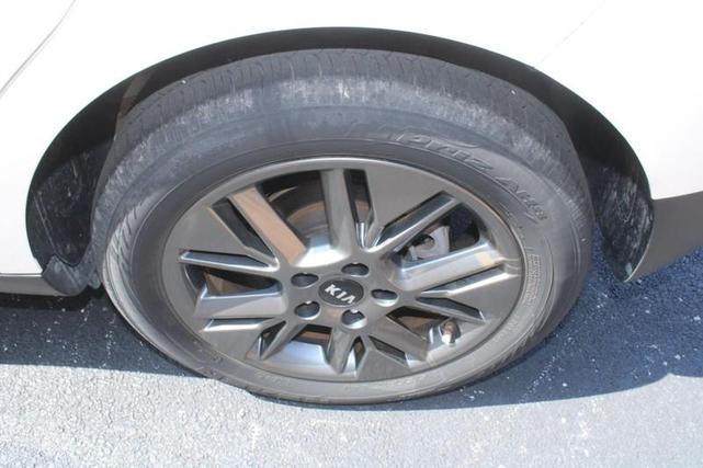 Photo of 2021 Snow White Pearl Kia Soul