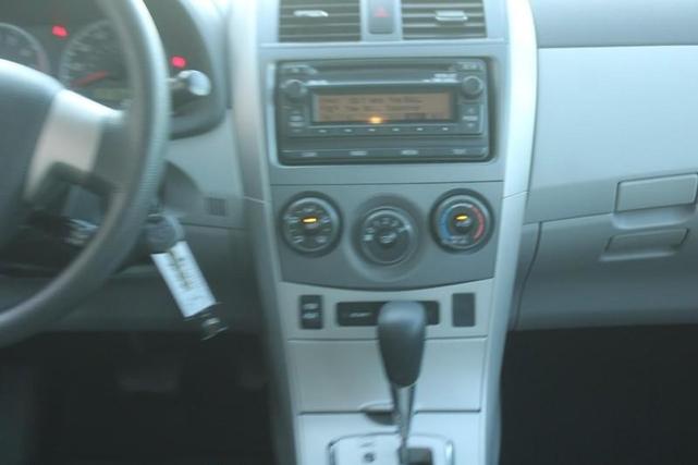 Photo of 2012 Magnetic Gray Metallic Toyota Corolla