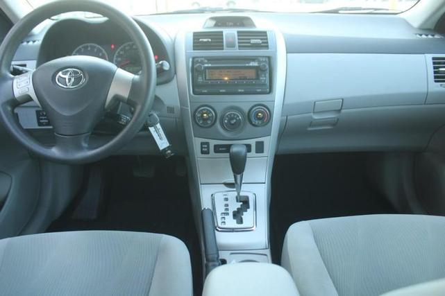 Photo of 2012 Magnetic Gray Metallic Toyota Corolla