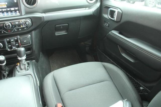 Photo of 2021 Snazzberry Pearlcoat Jeep Wrangler Unlimited