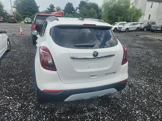 Photo of 2021 Summit White / White Buick Encore