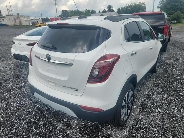 Photo of 2021 Summit White / White Buick Encore