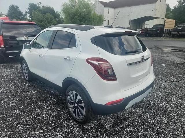 Photo of 2021 Summit White / White Buick Encore