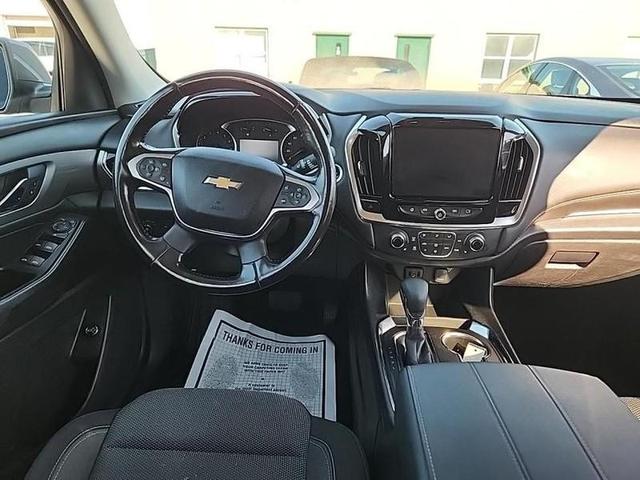 Photo of 2021 Graphite Metallic Chevrolet Traverse