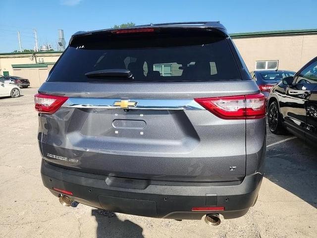 Photo of 2021 Graphite Metallic Chevrolet Traverse