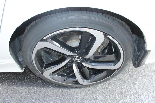 Photo of 2022 Platinum White Pearl Honda Accord Hybrid