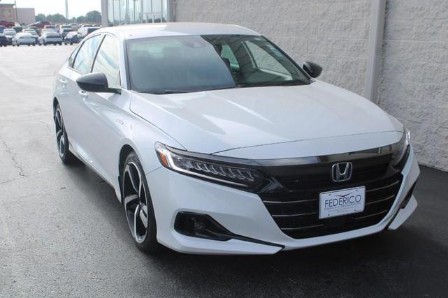 Photo of 2022 Platinum White Pearl Honda Accord Hybrid