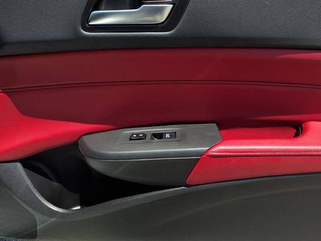 Photo of 2022 White Acura ILX