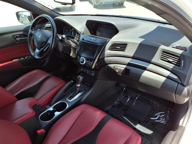 Photo of 2022 White Acura ILX
