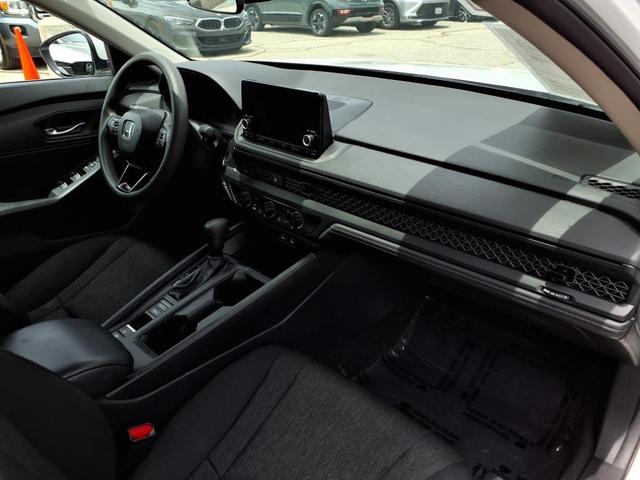 Photo of 2023 White Honda Accord