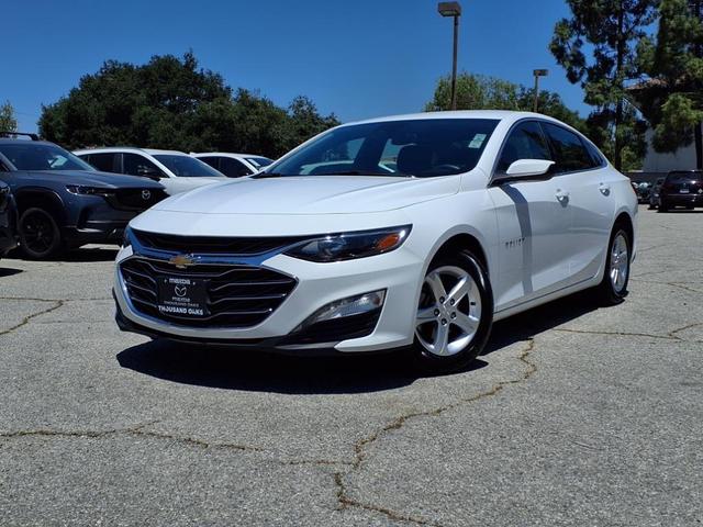 Photo of 2023 Summit White Chevrolet Malibu