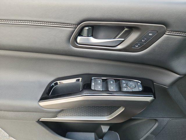 Photo of 2025 Scarlet Ember Tintcoat Nissan Pathfinder