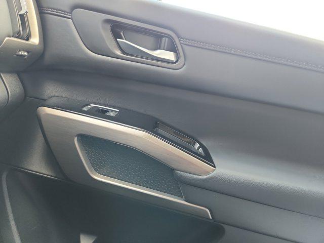 Photo of 2025 Scarlet Ember Tintcoat Nissan Pathfinder