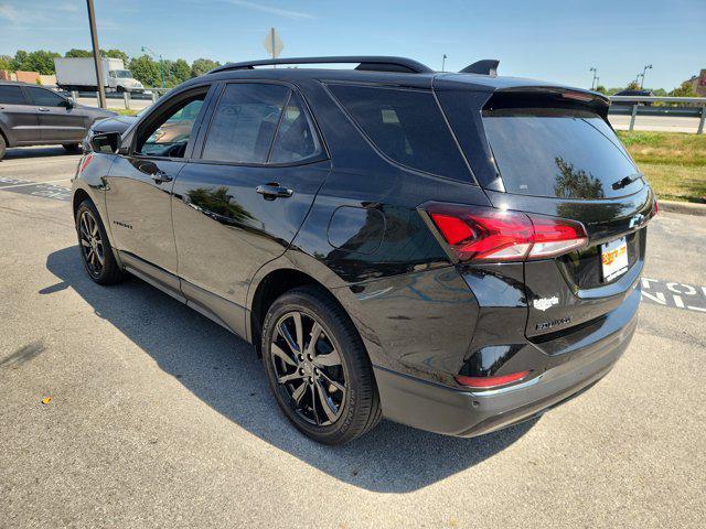 Photo of 2022 Mosaic Black Metallic Chevrolet Equinox