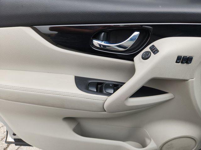 Photo of 2021 Brilliant Silver Metallic Nissan Rogue Sport