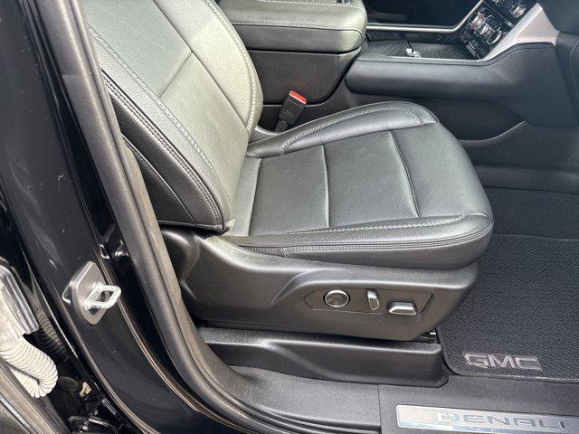 Photo of 2021 Onyx Black GMC Yukon