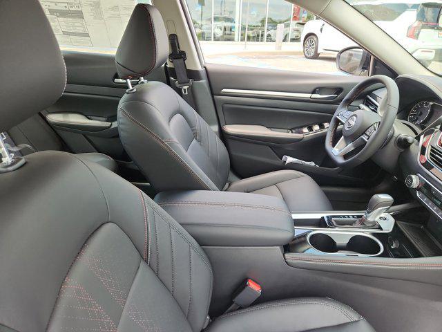 Photo of 2025 Pearl White Tricoat Nissan Altima