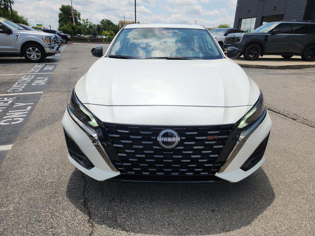 Photo of 2025 Pearl White Tricoat Nissan Altima