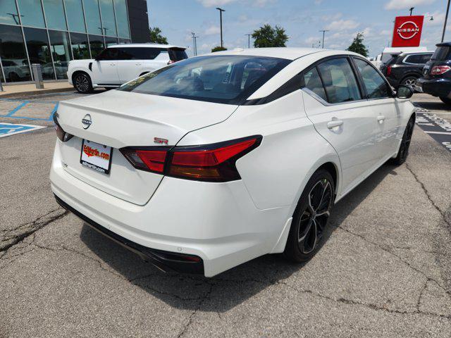 Photo of 2025 Pearl White Tricoat Nissan Altima