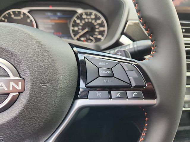 Photo of 2025 Pearl White Tricoat Nissan Altima