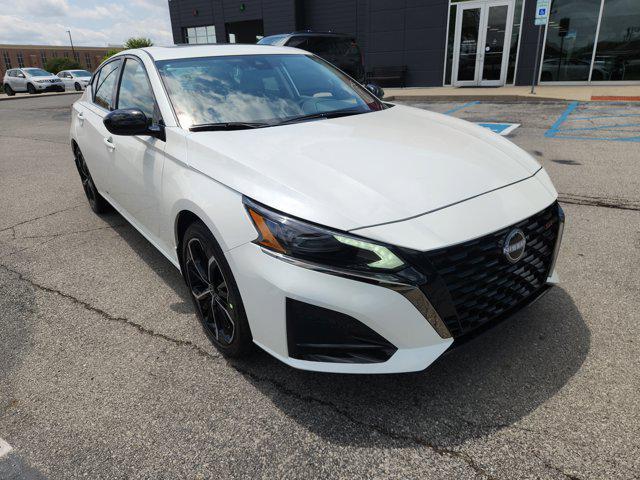 Photo of 2025 Pearl White Tricoat Nissan Altima
