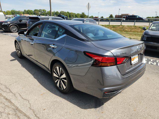 Photo of 2019 Gun Metallic Nissan Altima