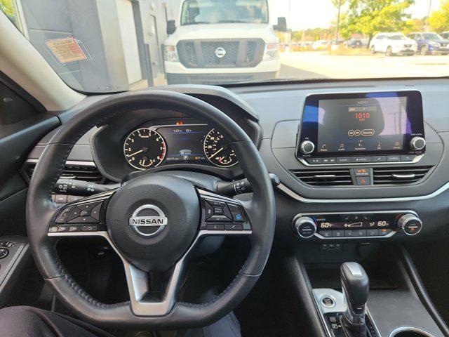 Photo of 2019 Gun Metallic Nissan Altima