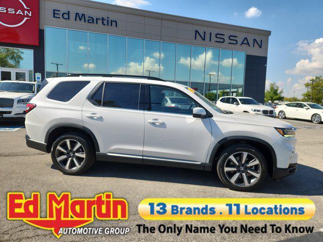 Photo of 2023 Platinum White Pearl Honda Pilot