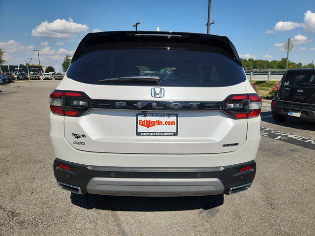 Photo of 2023 Platinum White Pearl Honda Pilot