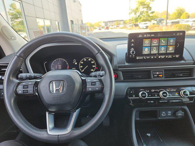 Photo of 2023 Platinum White Pearl Honda Pilot
