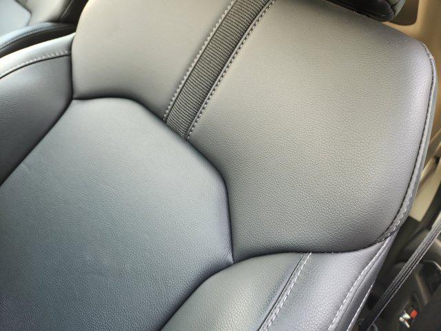 Photo of 2023 Platinum White Pearl Honda Pilot